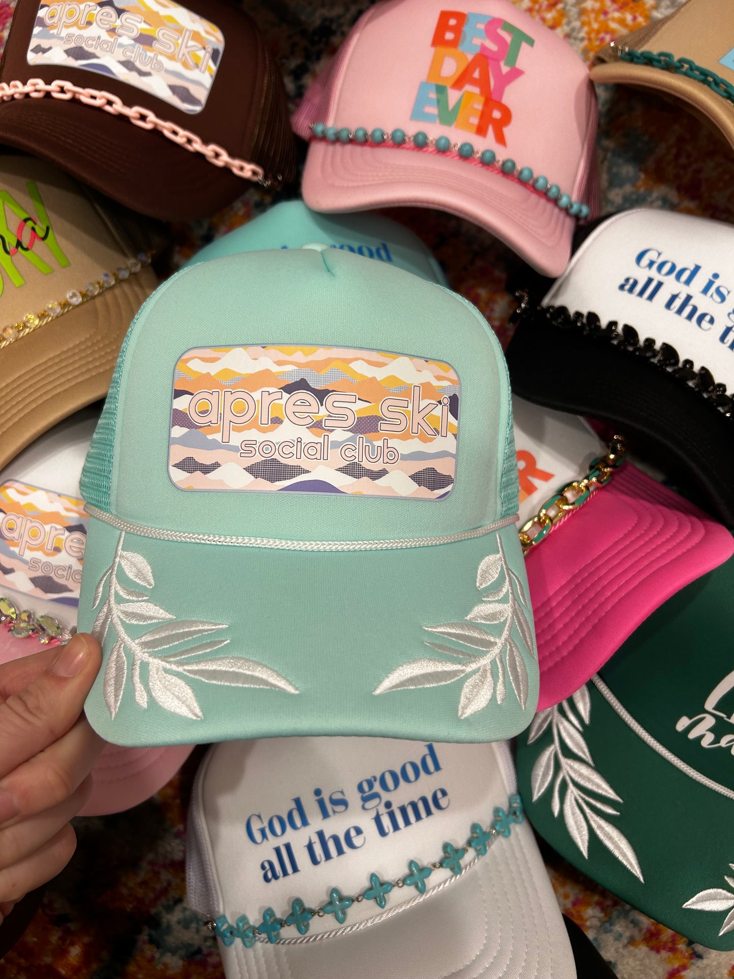 Apres Ski Social Club Trucker
