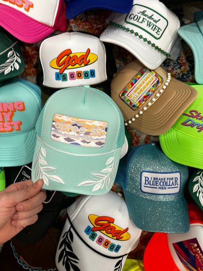 Apres Ski Social Club Trucker