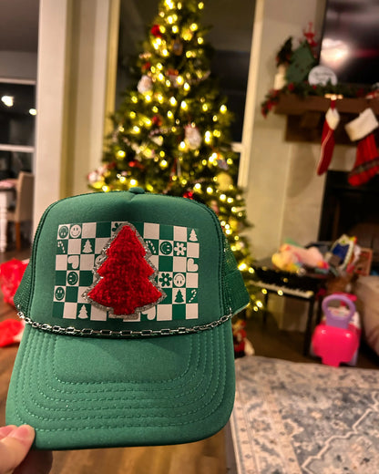 Small Paperclip Trucker Hat Chain